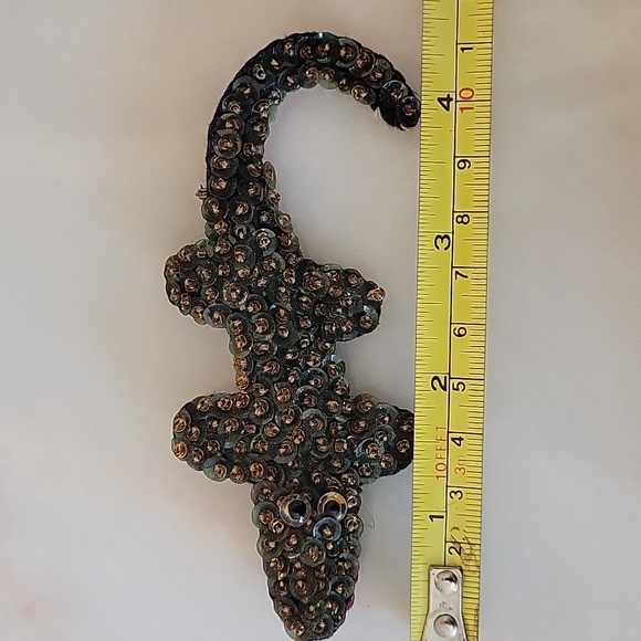 Vintage sequined alligator pin brooh. Circa 1940s,1950s. Handmade. - Picture 6 of 6